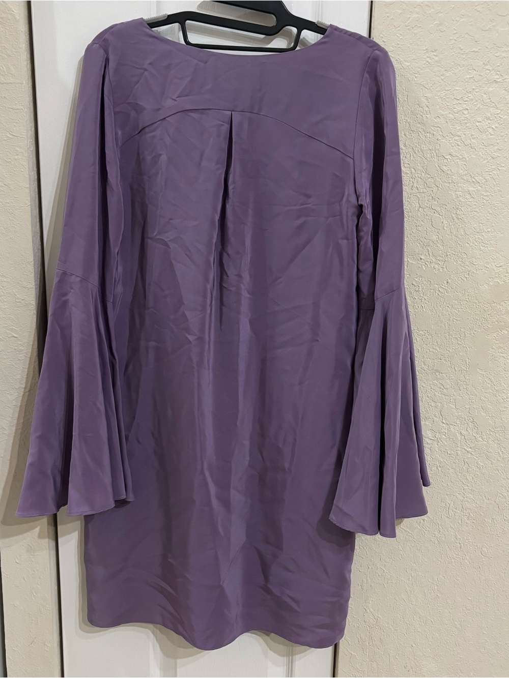 Amanda Uprichard Women's Purple V-Neck Bell Sleeve dress 100% silk - Picture 4 of 7